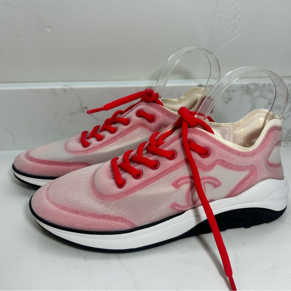 NEW Chanel Women's CC Low-Top Sneakers Mesh Lycra Red White EU 40 US 9.5-10 - Picture 2 of 10